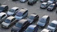 parking víc aut